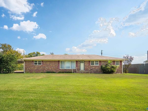 1405 W Washington Street, Athens, AL 35611