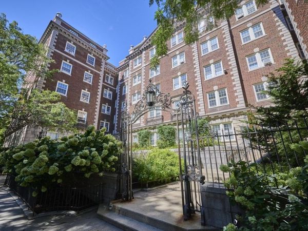 7 Arlington St, Unit 4, Cambridge, MA 02140
