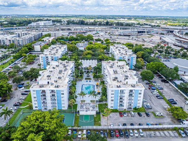 482 NW 165th St Rd , Unit A-201, Miami, FL 33169