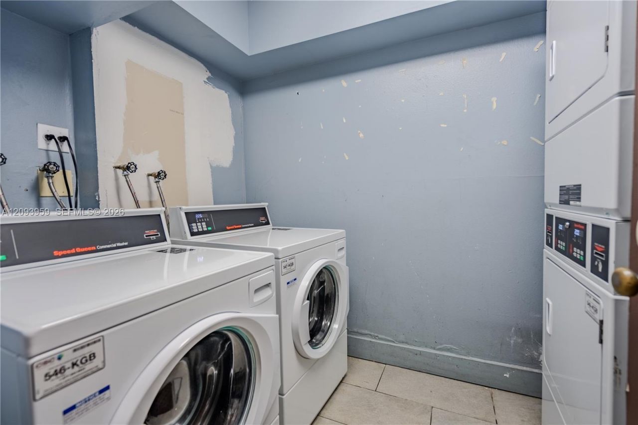 482 NW 165th St Rd , Unit A-201, Miami, FL 33169 Photo