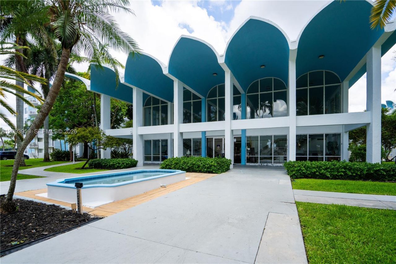 482 NW 165th St Rd , Unit A-201, Miami, FL 33169 Photo