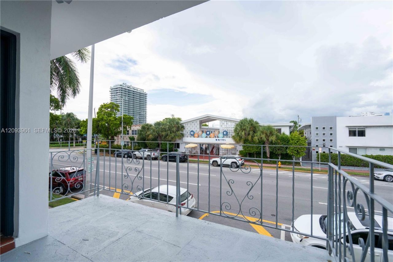 7315 Harding Ave, Unit 10, Miami Beach, FL 33141 Photo