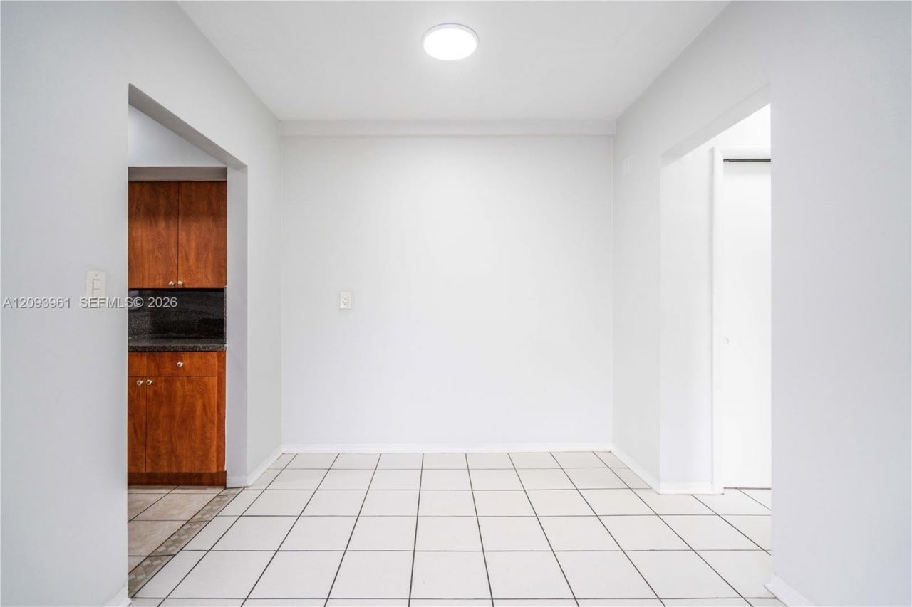 7315 Harding Ave, Unit 10, Miami Beach, FL 33141 Photo