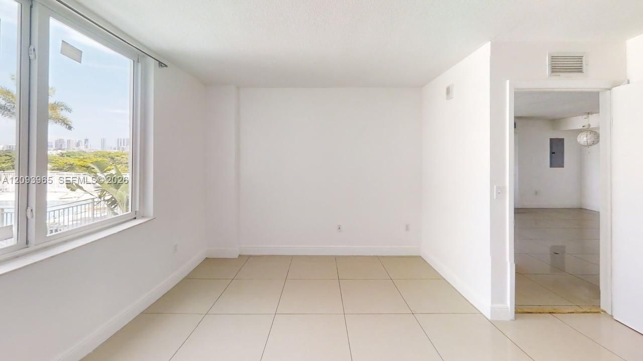 219 NW 12th Ave, Unit 514, Miami, FL 33128 Photo
