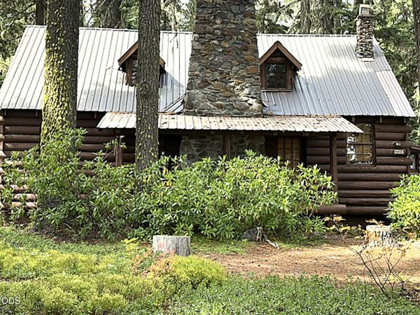 27314 W Odell Lake Road, Unit W2, Crescent Lake, OR 97733