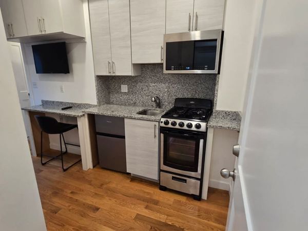 16 Fifth Street, Unit 5, Chelsea, MA 02150