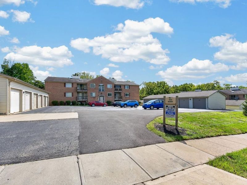 1555 Gelhot Drive, Unit 135, Fairfield, OH 45014 Photo 3