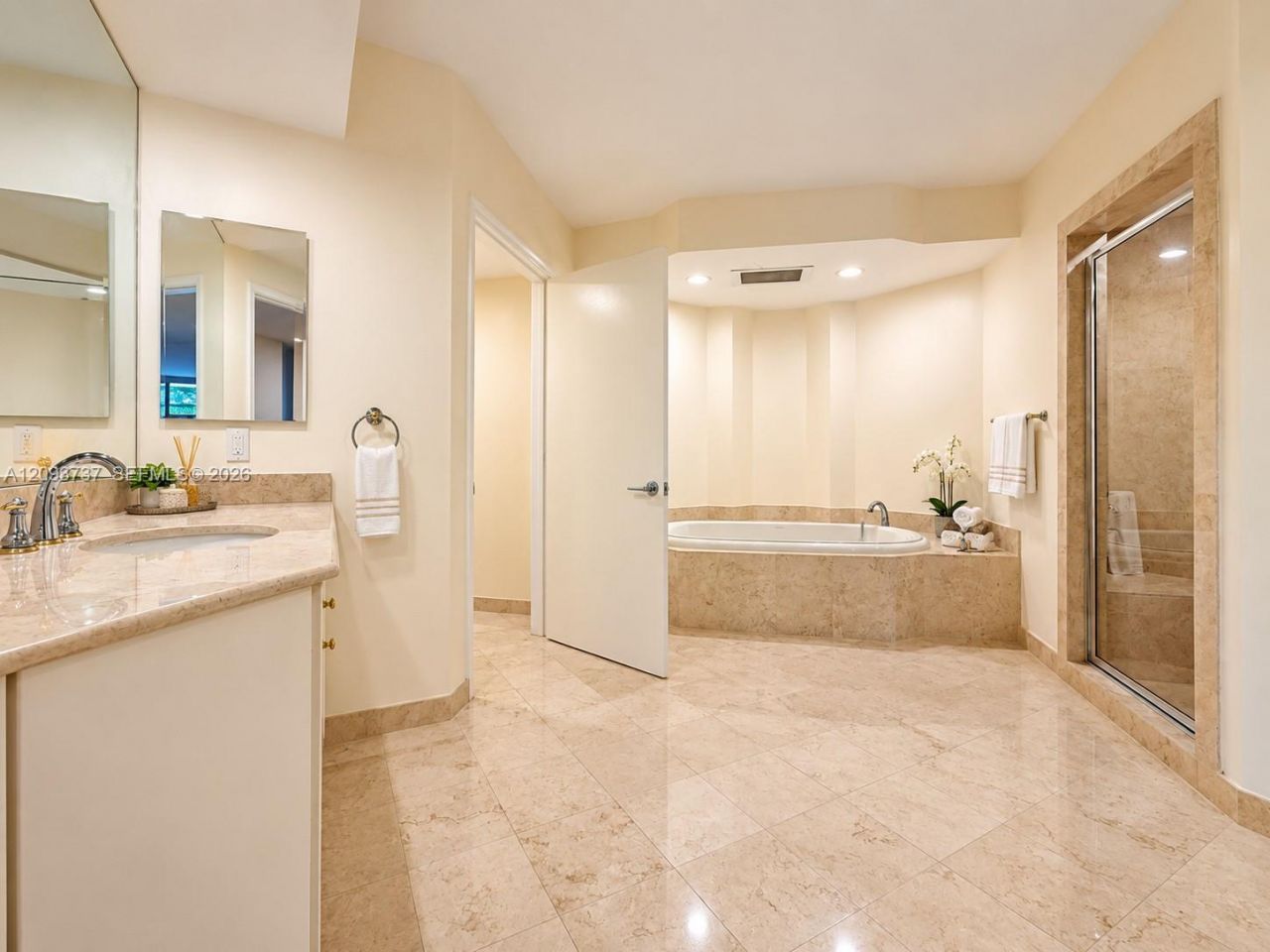 799 Crandon Blvd , Unit 202, Key Biscayne, FL 33149 Photo