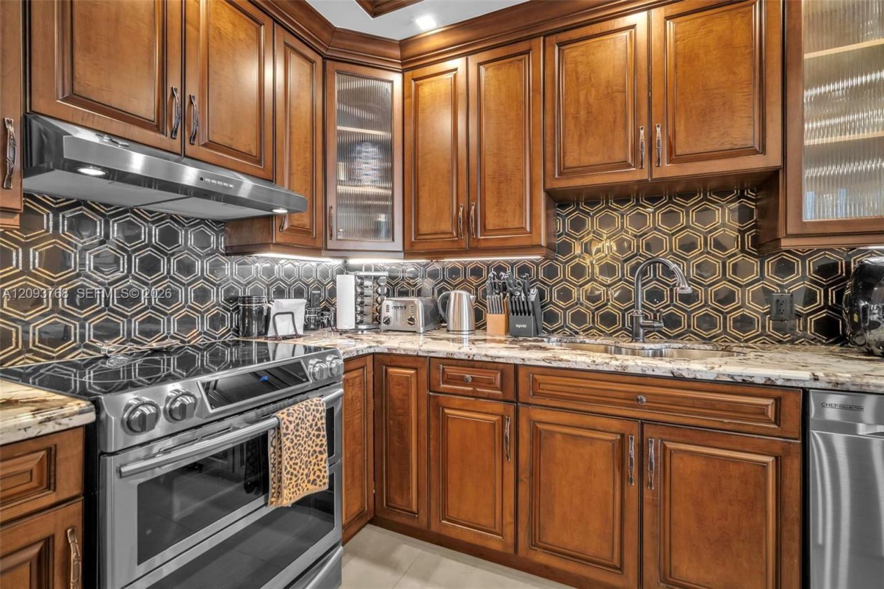 16485 Collins Ave, Unit OS35C, Sunny Isles Beach, FL 33160 Photo