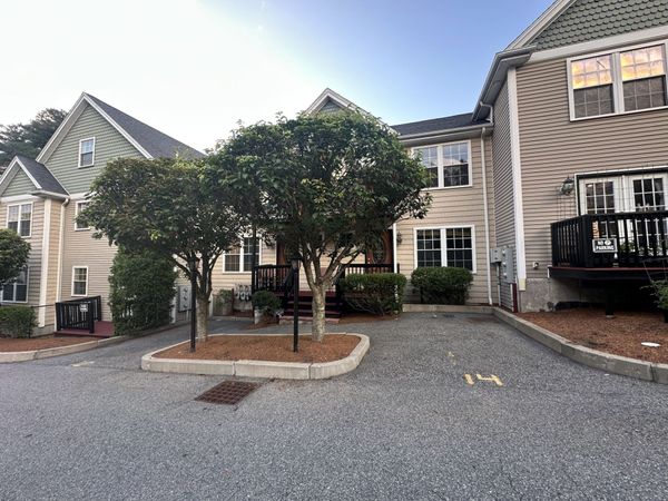 8 Grant St, Unit 14, Natick, MA 01760