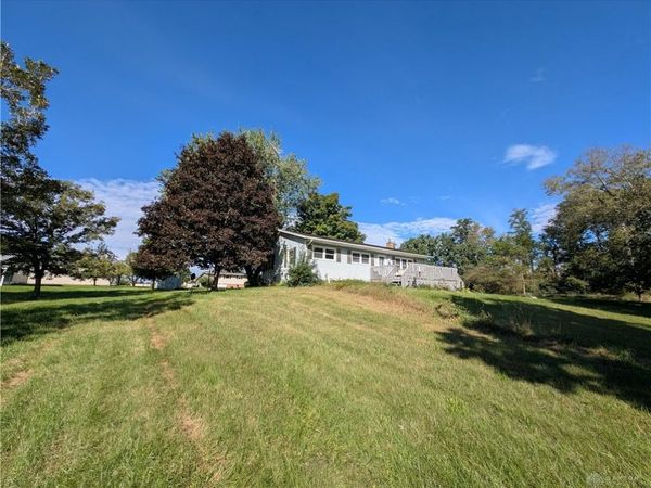 10010 Mile Road, New Lebanon, OH 45345