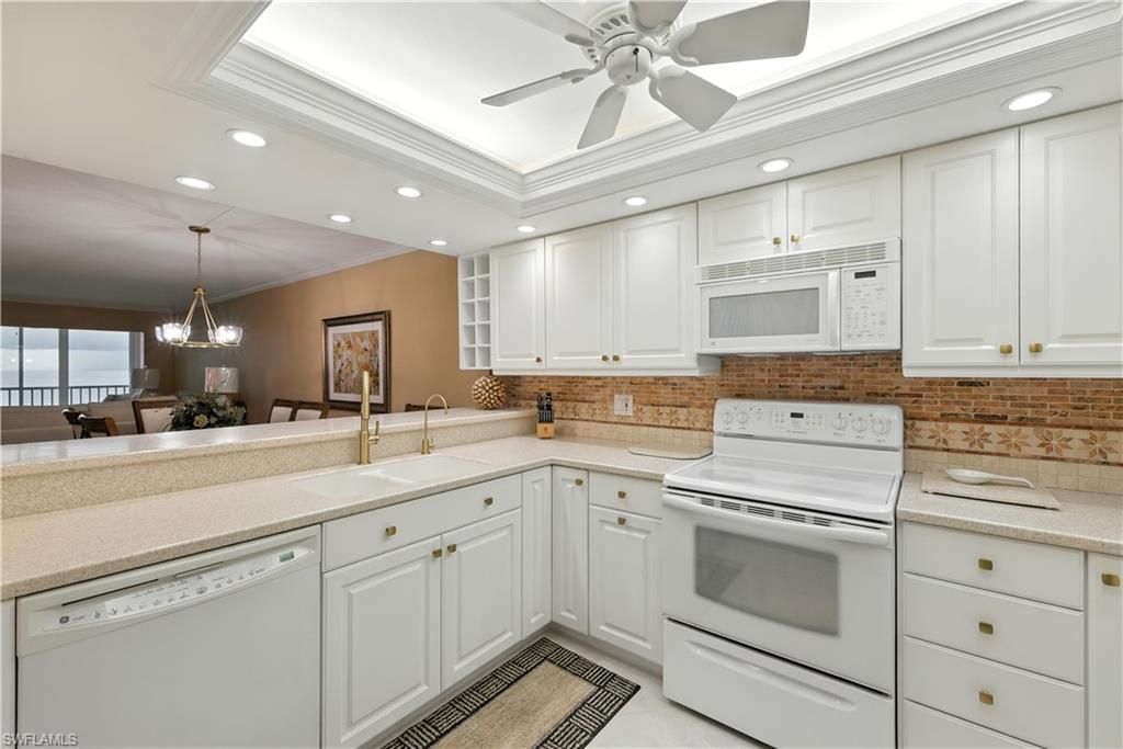 26000 Hickory Blvd , Unit 204, Bonita Springs, FL 34134 Photo