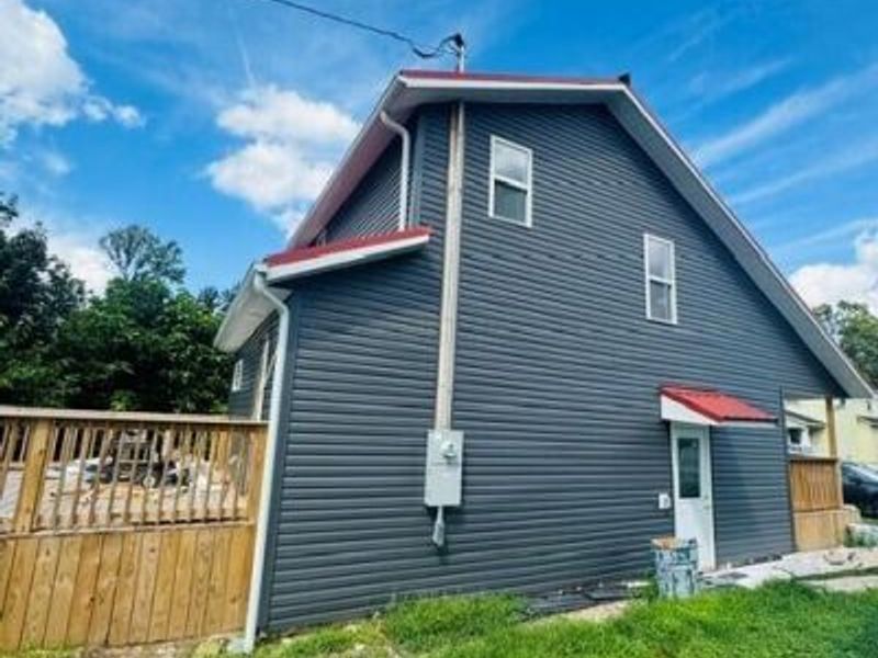 35 Magnolia Avenue , Newark, OH 43055 Photo 5