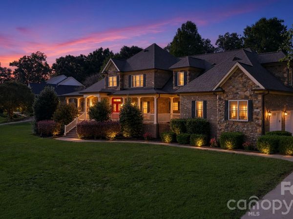 1163 Willow Creek Drive , Newton, NC 28658