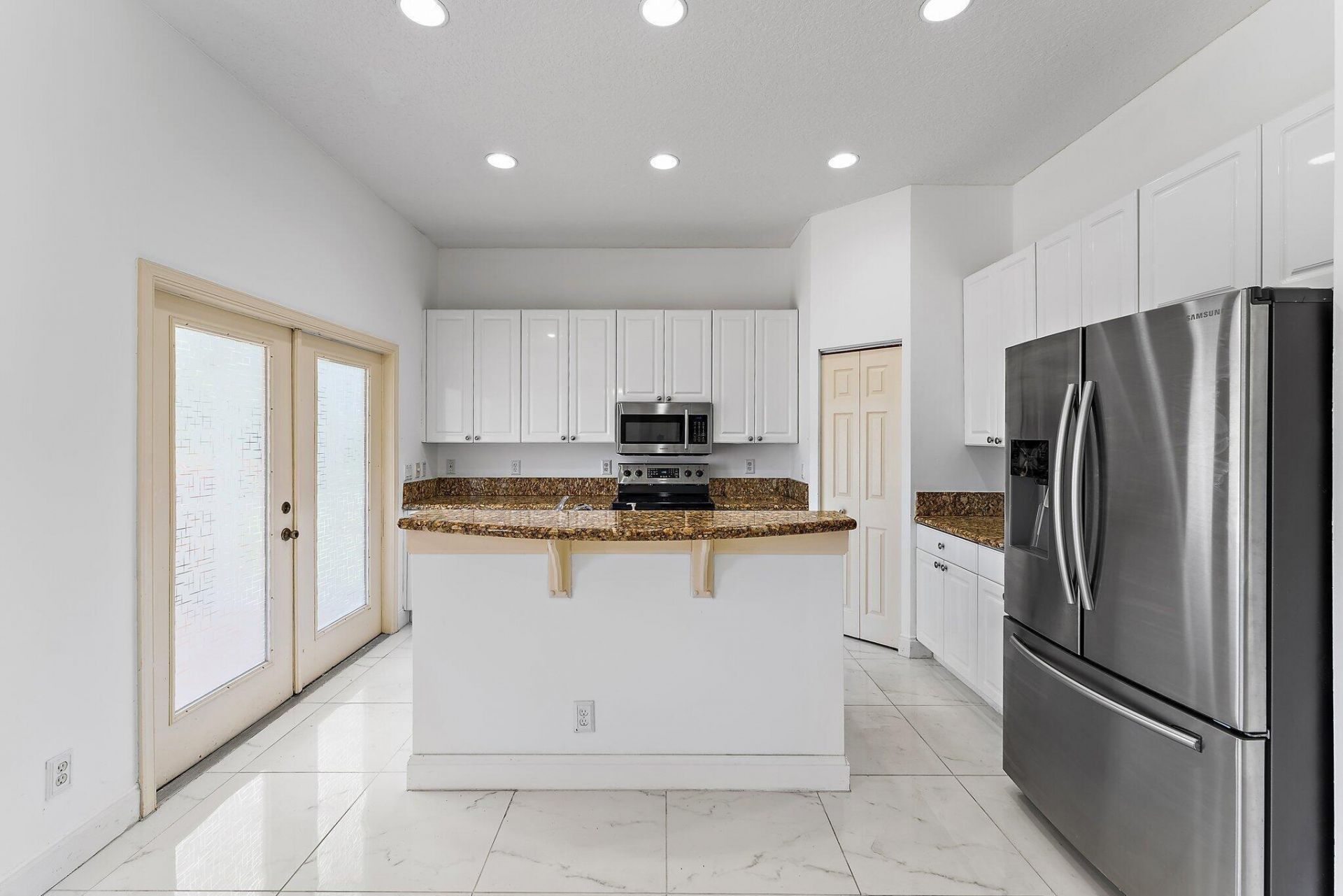 3210 El Camino Real, West Palm Beach, FL 33409 Photo