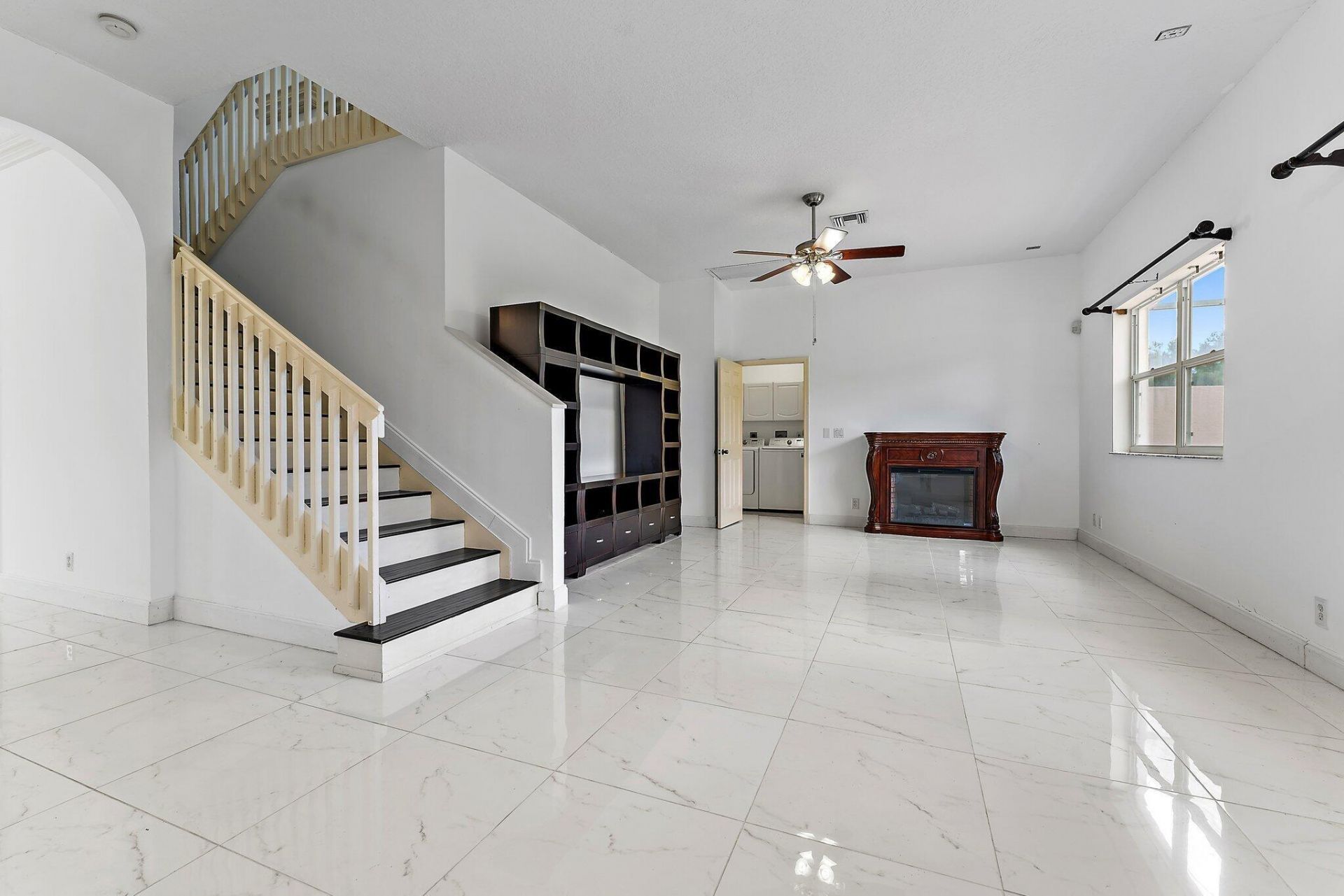 3210 El Camino Real, West Palm Beach, FL 33409 Photo