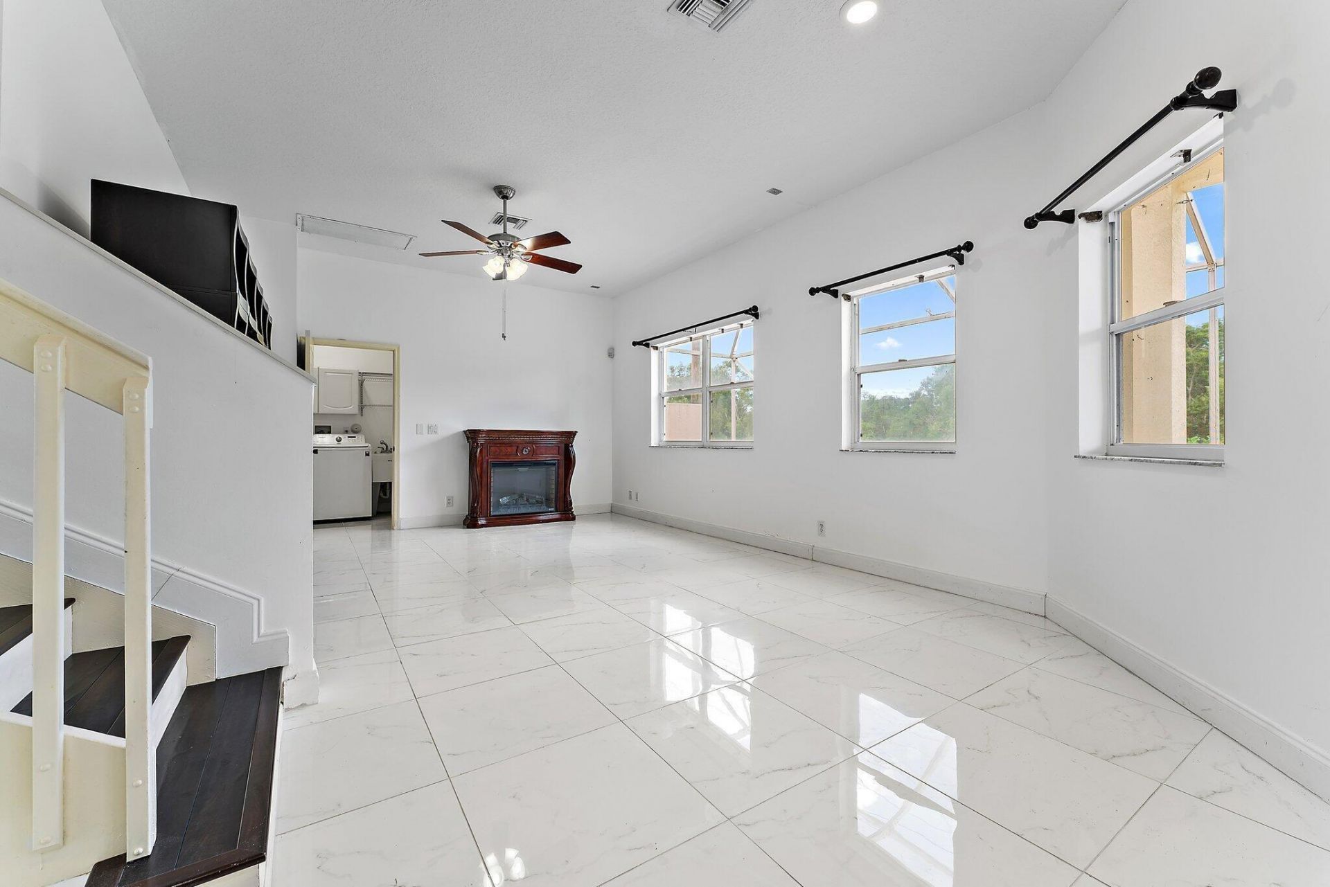 3210 El Camino Real, West Palm Beach, FL 33409 Photo