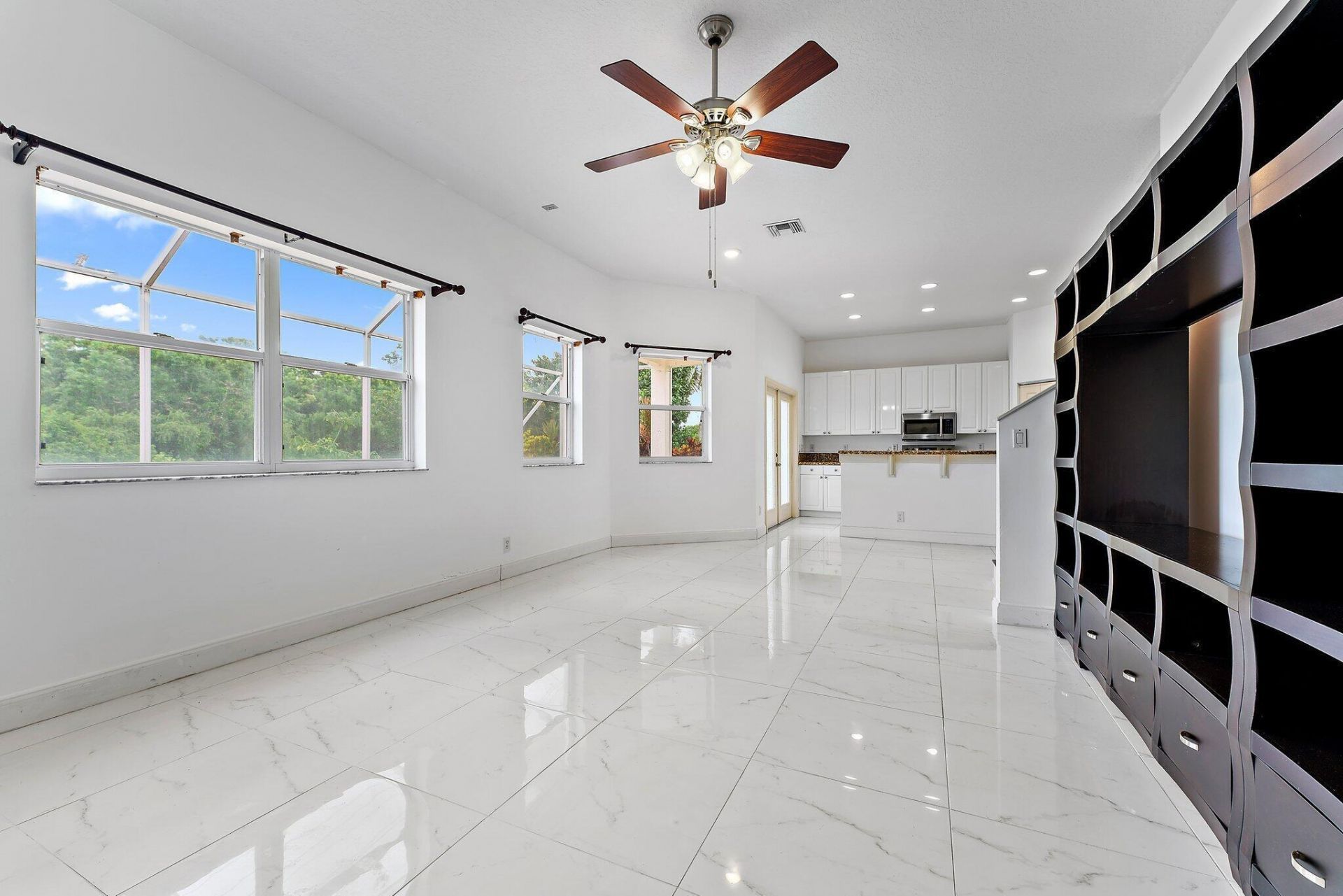 3210 El Camino Real, West Palm Beach, FL 33409 Photo
