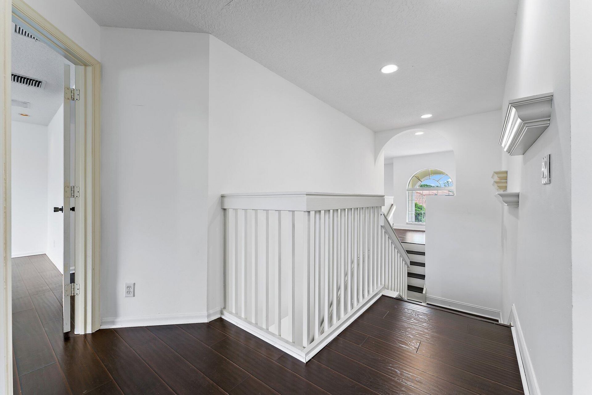 3210 El Camino Real, West Palm Beach, FL 33409 Photo