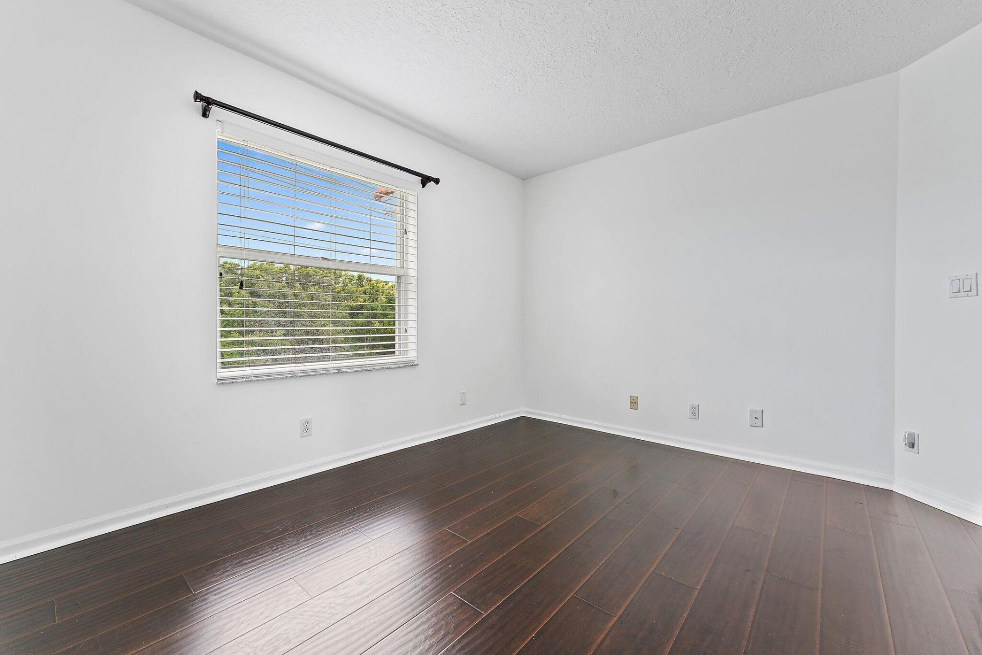 3210 El Camino Real, West Palm Beach, FL 33409 Photo