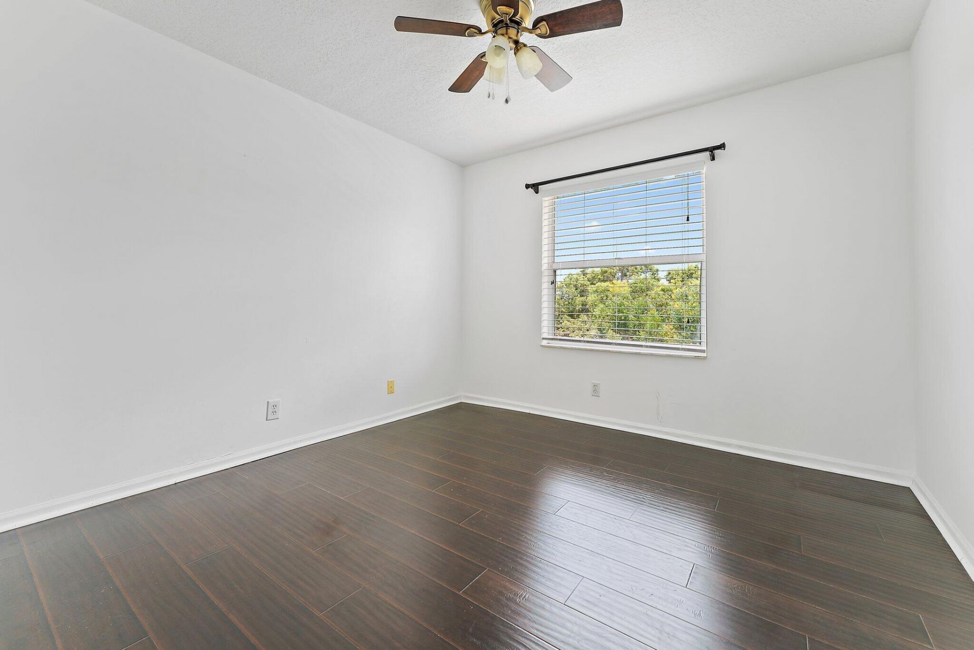 3210 El Camino Real, West Palm Beach, FL 33409 Photo