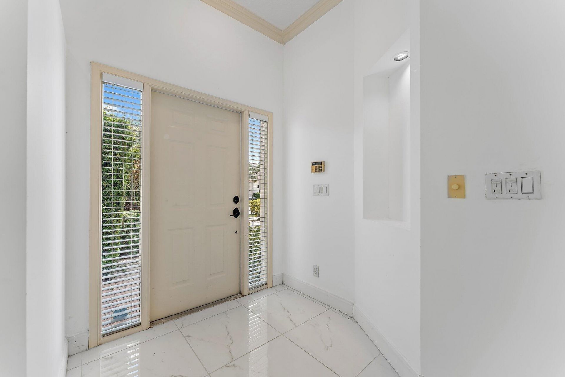 3210 El Camino Real, West Palm Beach, FL 33409 Photo