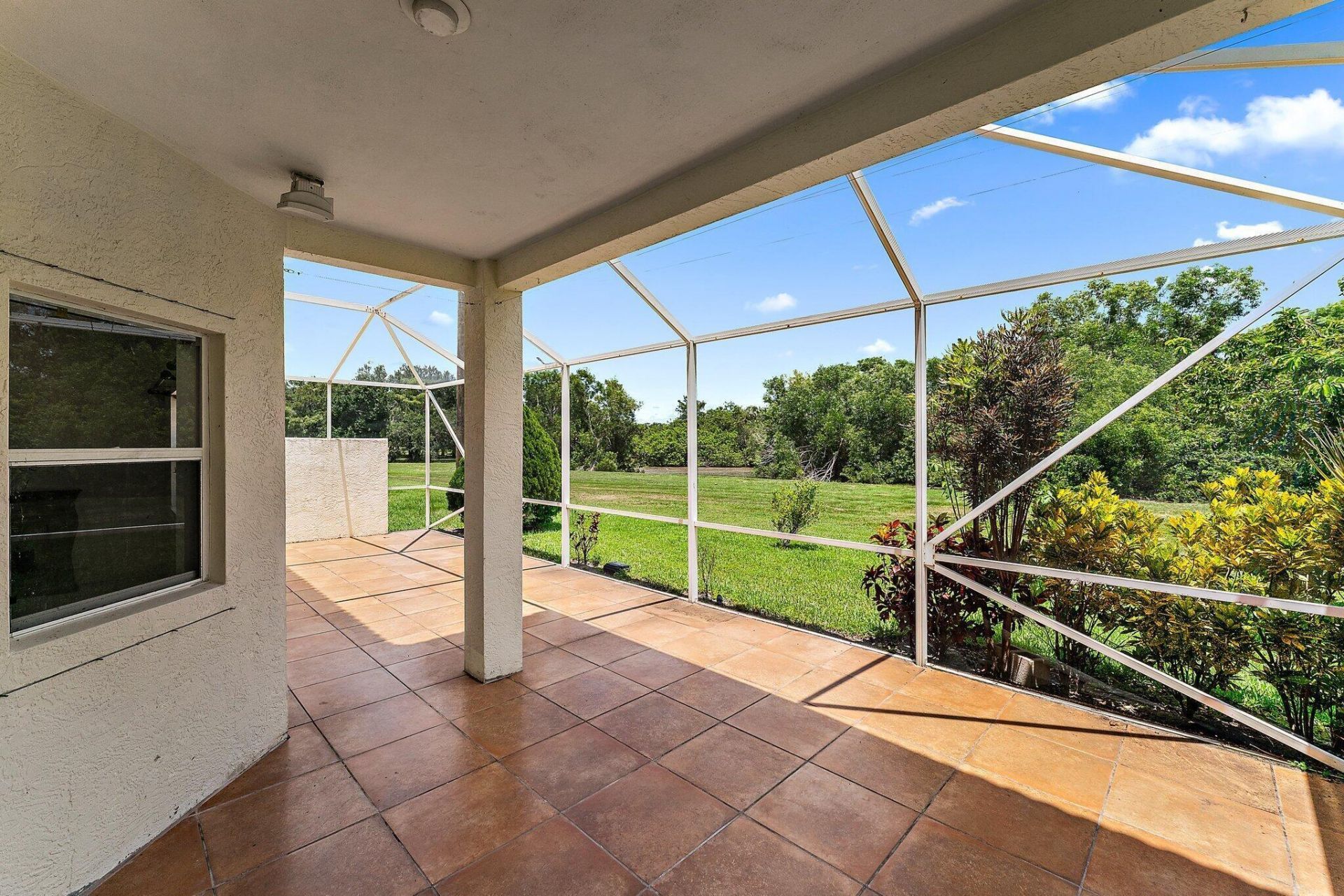 3210 El Camino Real, West Palm Beach, FL 33409 Photo