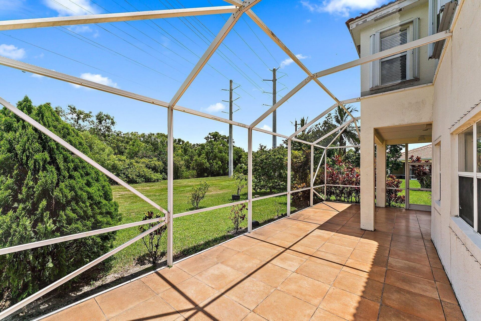 3210 El Camino Real, West Palm Beach, FL 33409 Photo