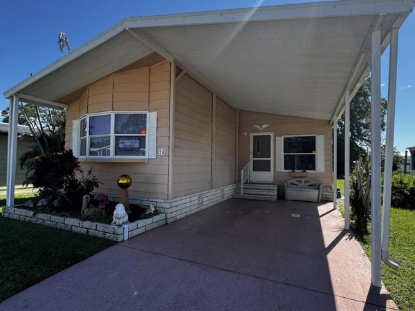 24 Flores Del Norte, Fort Pierce, FL 34951