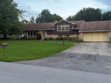 8215 W Ledge Lane , Buffalo, NY 14221