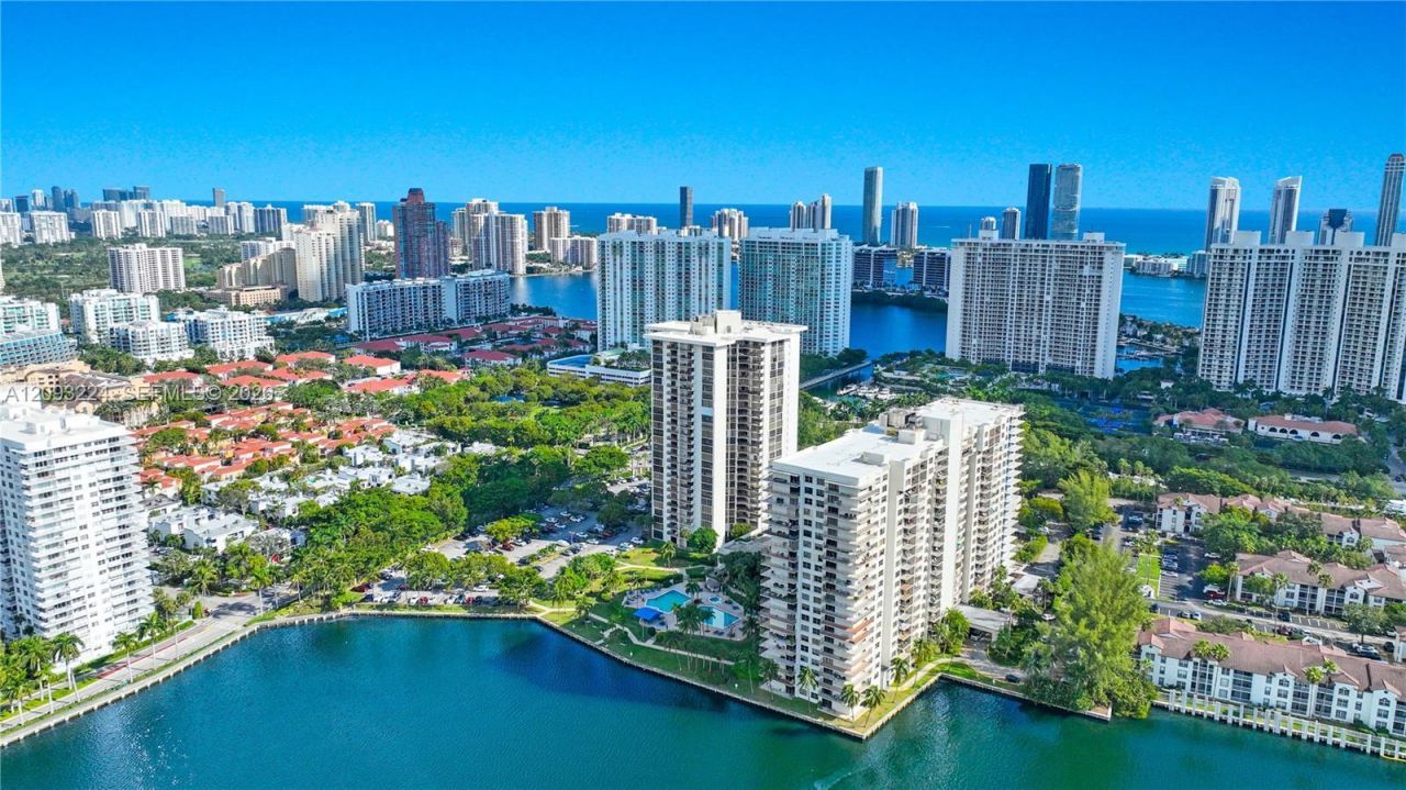 18151 NE 31st Ct , Unit 805, Aventura, FL 33160 Photo