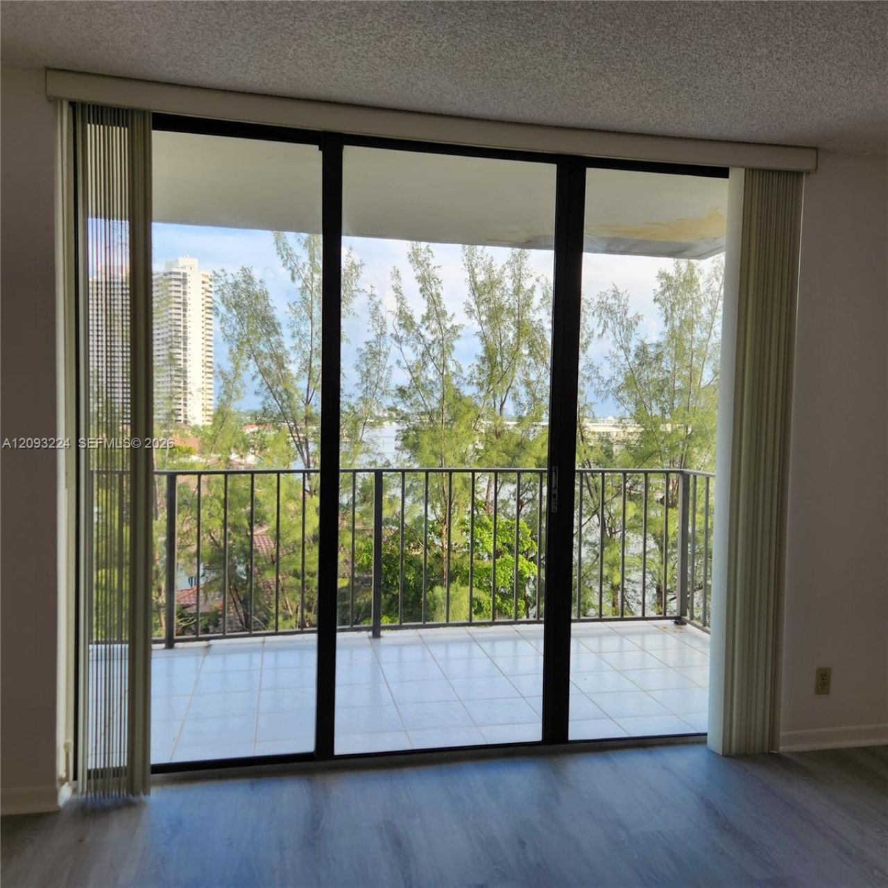 18151 NE 31st Ct , Unit 805, Aventura, FL 33160 Photo