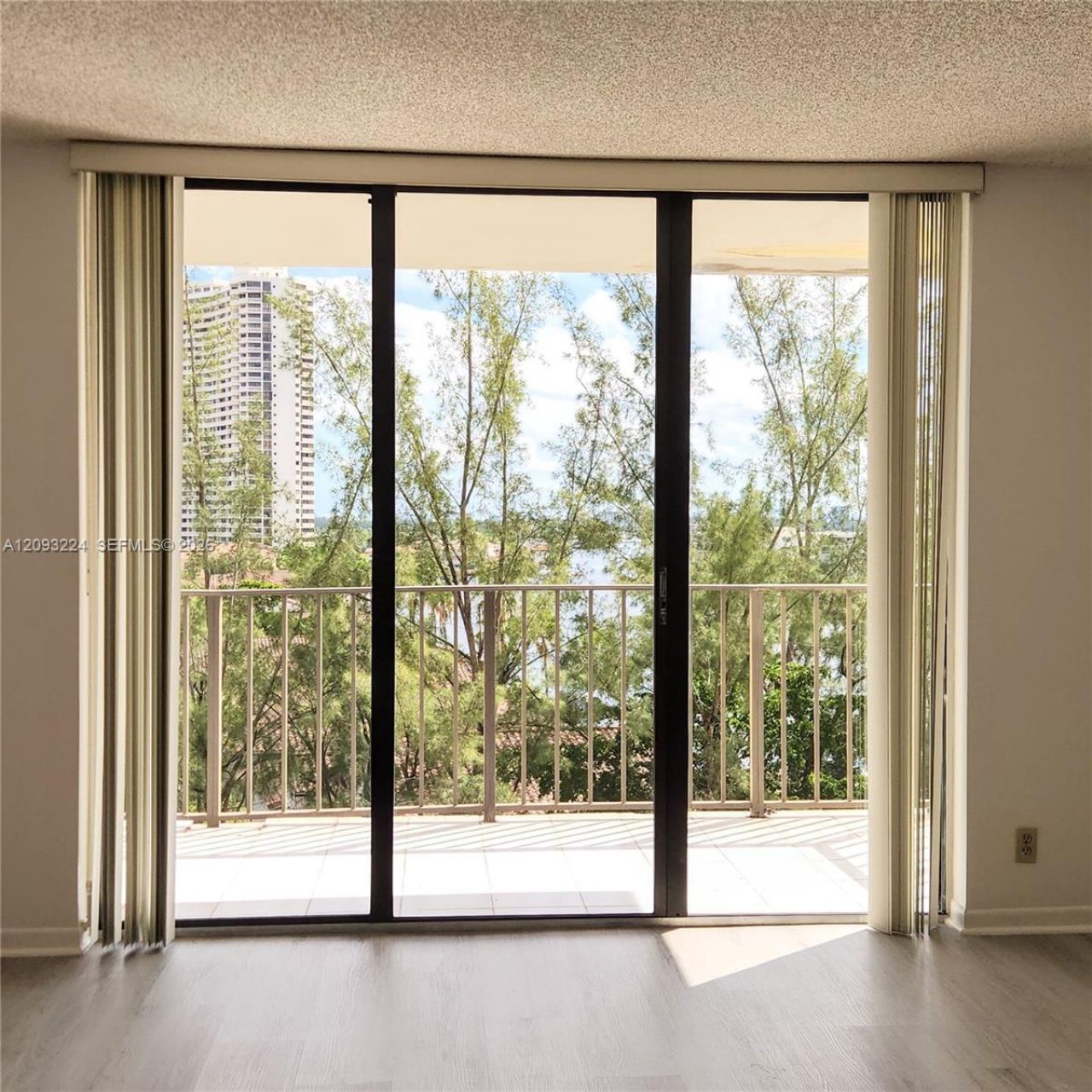 18151 NE 31st Ct , Unit 805, Aventura, FL 33160 Photo