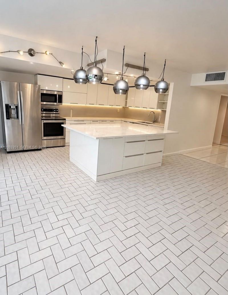 712 NE 26th Ave, Hallandale Beach, FL 33009 Photo