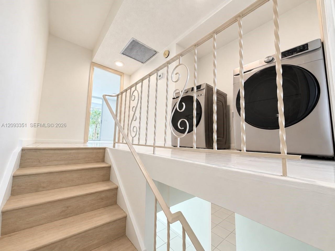 712 NE 26th Ave, Hallandale Beach, FL 33009 Photo