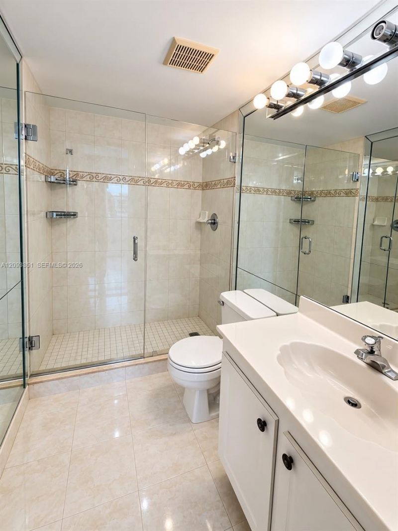 712 NE 26th Ave, Hallandale Beach, FL 33009 Photo