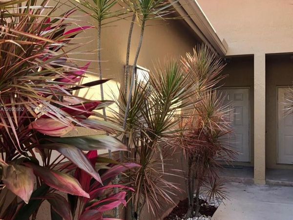 3684 San Simeon Cir , Weston, FL 33331