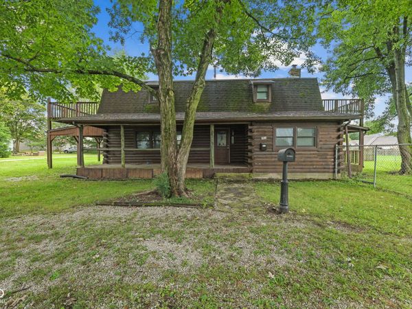 629 Cross Street, Hope, IN 47246