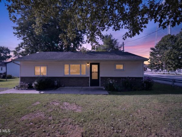 106 Cleveland Street , Lyons, OH 43533