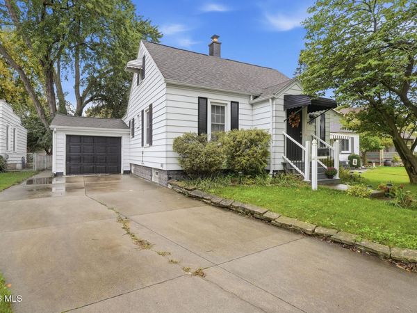 405 W Wayne Street, Maumee, OH 43537