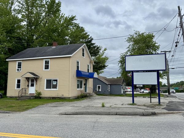 555 Center Street , Auburn, ME 04210