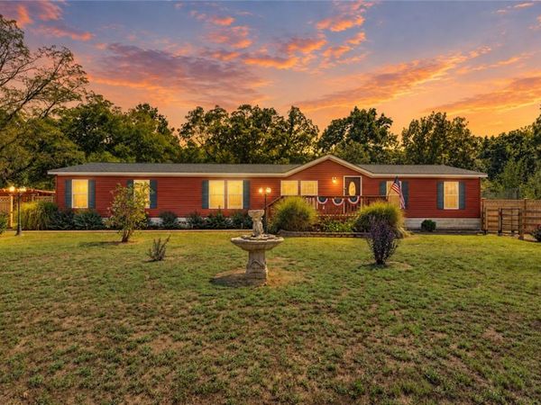 16123 Fruitwood Road , Gravette, AR 72736
