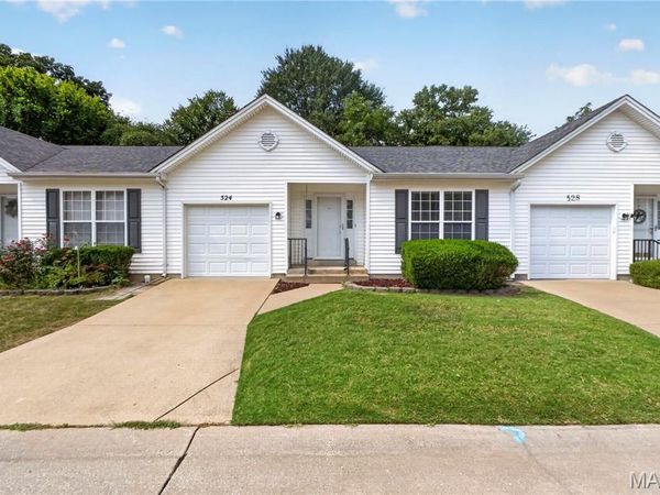 524 Pacific Estates Drive, Pacific, MO 63069