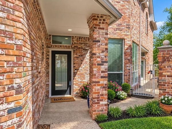 529 Loch n green Trail, Arlington, TX 76012
