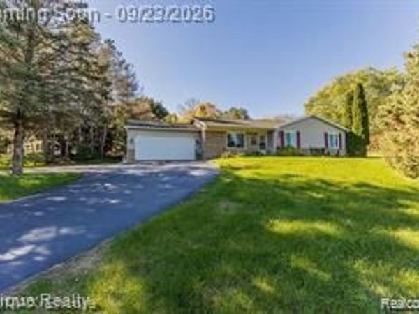 811 N Ortonville Road, Groveland Township, Mi 48462
