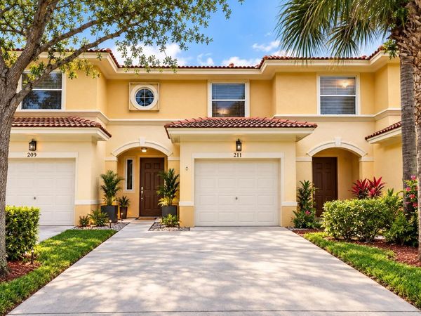 211 River Bluff Lane, Royal Palm Beach, FL 33411