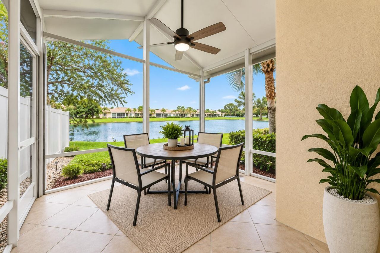 211 River Bluff Lane, Royal Palm Beach, FL 33411 Photo