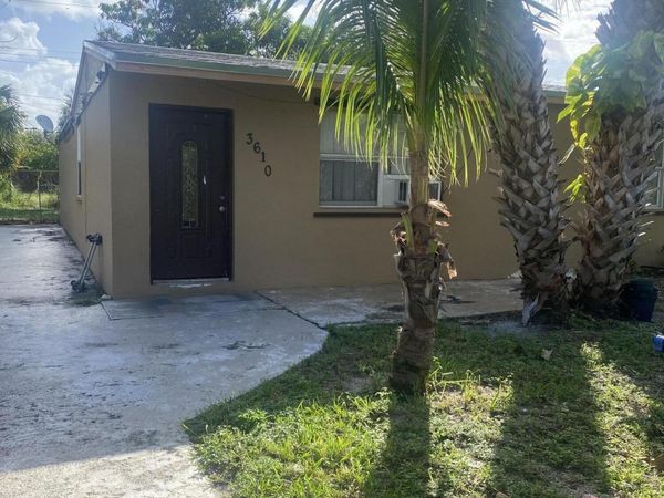 3610 AVENUE F Avenue, Riviera Beach, FL 33404