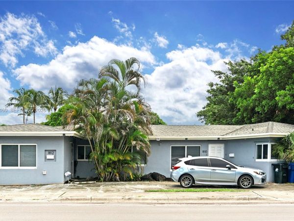1810 NE 15th Ave , Unit 1810, Fort Lauderdale, FL 33305