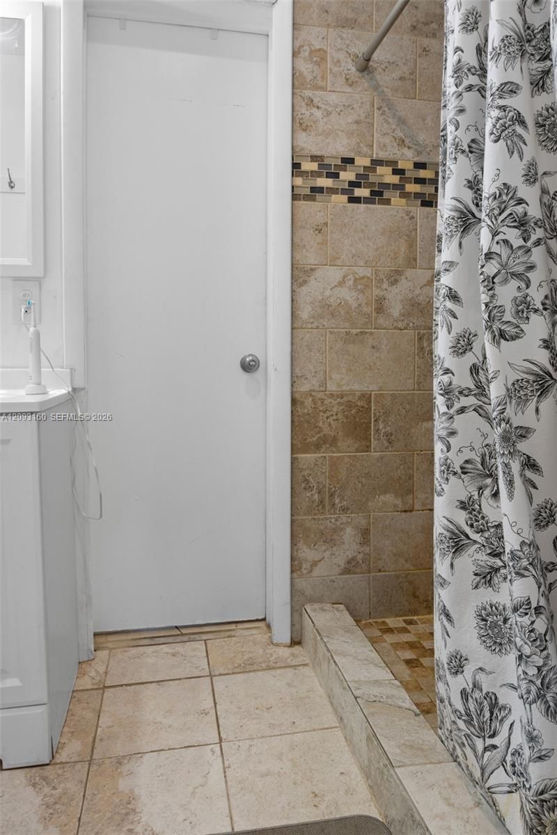 1810 NE 15th Ave , Unit 1810, Fort Lauderdale, FL 33305 Photo